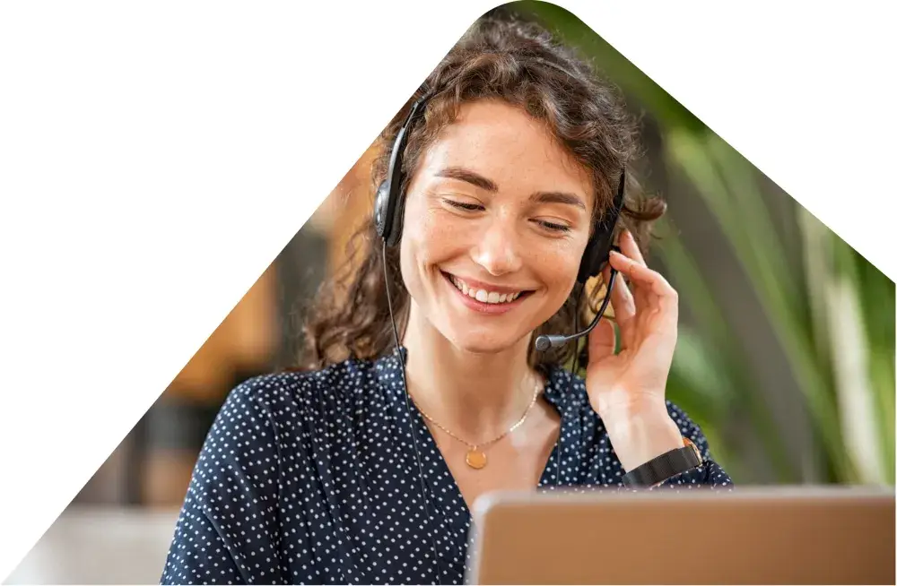 【日英バイリンガル対応カスタマーサポート】英語力を生かせる・早期キャリアアップ可能・完全週休二日制